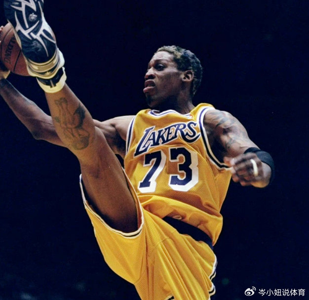 开云体育-罗德曼的伟大在于身高不到2米，却能七次拿到篮板王|篮球|投篮|哈基姆·奥拉朱旺|丹尼斯·罗德曼|大卫-罗宾逊_新浪新闻