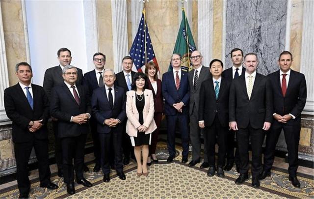 开云注册入口-全面反华？特朗普报复开始，27国联手，逐一淘汰中国制造