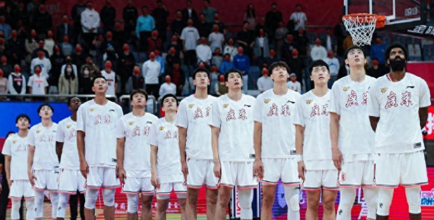 kaiyun-广东今夏离队首人！23岁，天赋出众，已失杜锋信任！望走徐昕路线